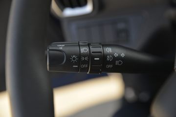 Ծ�� ����H500 150���� 4.17��AMT�Զ���������ʽ�Ῠ(����)(SH5043XXYZFDCWZ2)ͼƬ