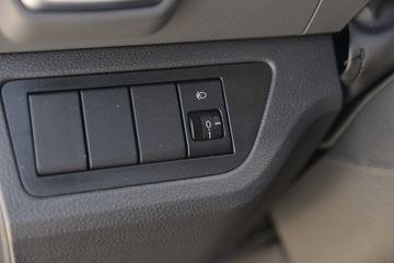 Ծ�� ����H500 150���� 4.17��AMT�Զ���������ʽ�Ῠ(����)(SH5043XXYZFDCWZ2)ͼƬ