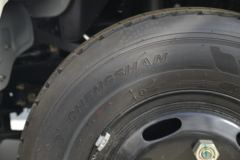 江铃 新款顺达窄体 116马力 3.7米单排栏板轻卡(国六)(JX1041TCB26)