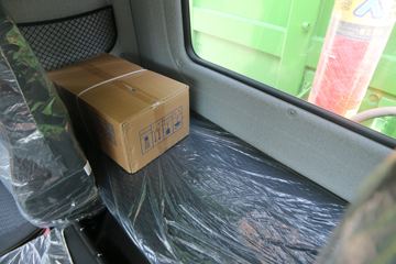 �ൺ��� ��V 220���� 6X2 5.2����ж��ͼƬ