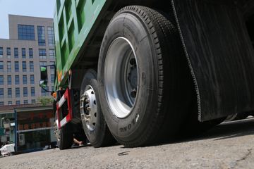 �ൺ��� ��V 220���� 6X2 5.2����ж��ͼƬ