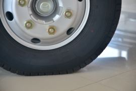 五十铃M600&nbsp;载货车底盘                                                图片