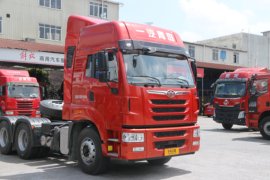 天V&nbsp;牵引车外观                                                图片