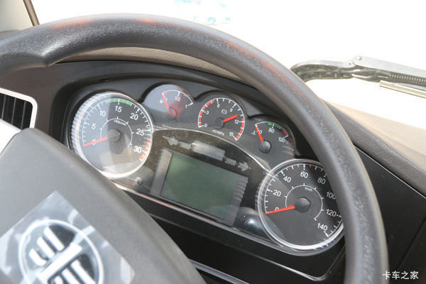 ��Vǣ������ͬ�л��ȴ����� �����ߴ�0.5��