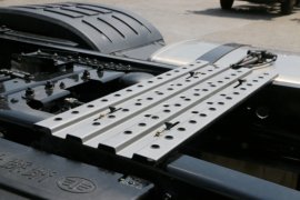 天V&nbsp;牵引车底盘                                                图片