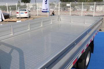 ���� ��� 1.6L 122���� 3.7�׵�������΢��(����)(KMC1033Q360D6)ͼƬ