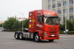 青岛解放 JH6⁺重卡 生活舱版 550马力 6X4 AMT自动挡牵引车(CA4250P33K25T1E5A80)