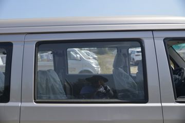 �� С��ʨX30L 102���� 6�� 1.5L����;���ó�(����)ͼƬ