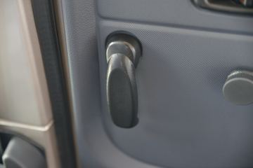 �� С��ʨX30L 102���� 6�� 1.5L����;���ó�(����)ͼƬ