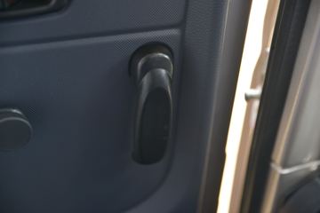 �� С��ʨX30L 102���� 6�� 1.5L����;���ó�(����)ͼƬ