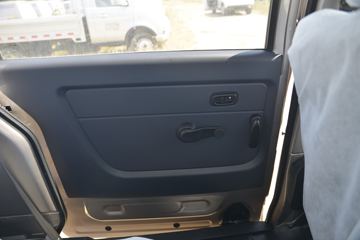 �� С��ʨX30L 102���� 6�� 1.5L����;���ó�(����)ͼƬ