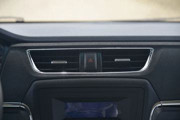 �� С��ʨX30L 102���� 6�� 1.5L����;���ó�(����)ͼƬ