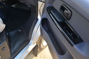 �� T32 ��׼�� 1.5L 102���� ���� 2.51��˫������΢��(����)(JKC1030SS6FL2)ͼƬ