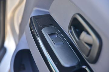 �� T32 ��׼�� 1.5L 102���� ���� 2.51��˫������΢��(����)(JKC1030SS6FL2)ͼƬ