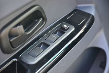 �� T32 ��׼�� 1.5L 102���� ���� 2.51��˫������΢��(����)(JKC1030SS6FL2)ͼƬ