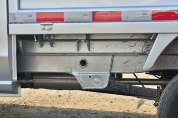 �� T32 ��׼�� 1.5L 102���� ���� 2.51��˫������΢��(����)(JKC1030SS6FL2)ͼƬ