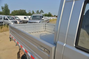 �� T32 ��׼�� 1.5L 102���� ���� 2.51��˫������΢��(����)(JKC1030SS6FL2)ͼƬ