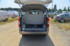 金杯 新海狮X30L 102马力 1.5L 7座面包车