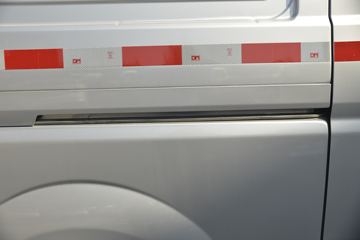 �� С��ʨX30 102���� 1.5L��ջ���(����)ͼƬ