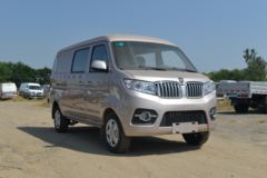 金杯 小海狮X30 102马力 1.5L双排封闭货车(国六)