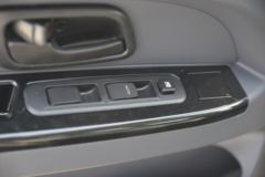 金杯 小海狮X30 102马力 1.5L双排封闭货车(国六)