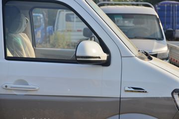 �� �º�ʨS 102���� 1.5L��ջ���(����)ͼƬ