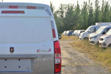 �� �º�ʨS 102���� 1.5L��ջ���(����)ͼƬ