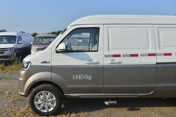 �� �º�ʨS 102���� 1.5L��ջ���(����)ͼƬ