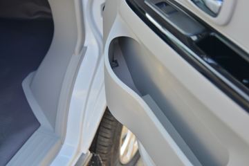 �� �º�ʨS 102���� 1.5L��ջ���(����)ͼƬ