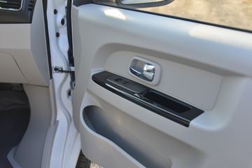 �� �º�ʨS 102���� 1.5L��ջ���(����)ͼƬ