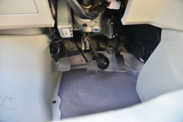 �� �º�ʨS 102���� 1.5L��ջ���(����)ͼƬ