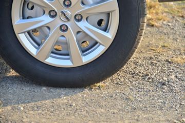 �� �º�ʨS 102���� 1.5L��ջ���(����)ͼƬ