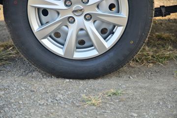 �� �º�ʨS 102���� 1.5L��ջ���(����)ͼƬ