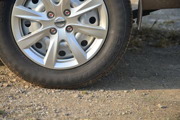 �� �º�ʨS 102���� 1.5L��ջ���(����)ͼƬ