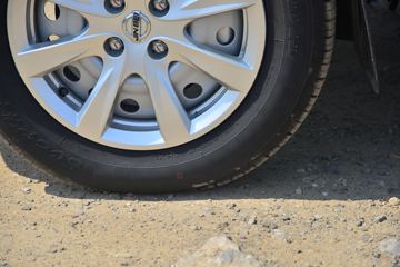 �� �º�ʨS 116���� 1.6L��ջ���(����)ͼƬ