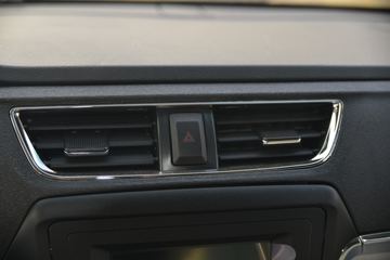 �� �º�ʨX30L 82���� 1.5L��ջ���(CNG)(����)ͼƬ