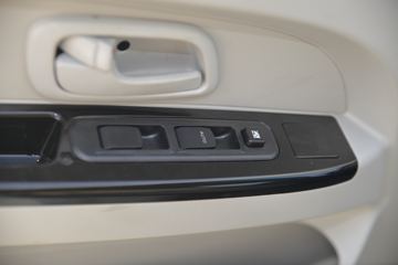 �� �º�ʨX30L 82���� 1.5L��ջ���(CNG)(����)ͼƬ