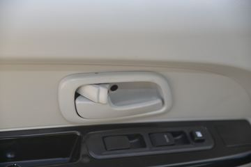 �� �º�ʨX30L 82���� 1.5L��ջ���(CNG)(����)ͼƬ