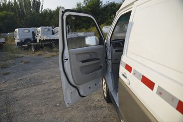 �� �º�ʨX30L 82���� 1.5L��ջ���(CNG)(����)ͼƬ