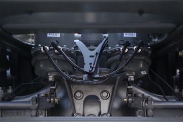 �й����� HOWO T7H�ؿ� 540���� 8X4 8.8����ж��(�Ͷ�)(ZZ3317V486HE1)ͼƬ