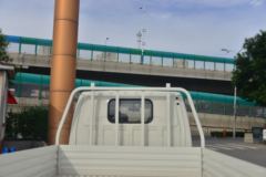 江铃 顺达窄体 普通款 116马力 3.3米排半栏板轻卡(JX1041TPCB25) 江铃 顺达窄体 普通款 116马力 3.3米排半栏板轻卡(JX1041TPCB25)