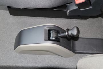 ��(MAN) ��TGMϵ���ؿ� 250���� 4X2����(TGM 18.150)ͼƬ