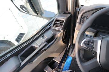 ��(MAN) ��TGMϵ���ؿ� 250���� 4X2����(TGM 18.150)ͼƬ