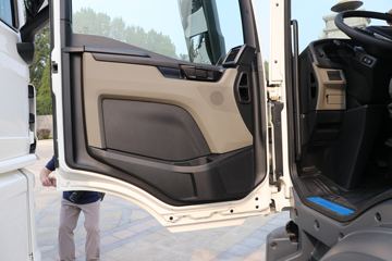 ��(MAN) ��TGMϵ���ؿ� 250���� 4X2����(TGM 18.150)ͼƬ