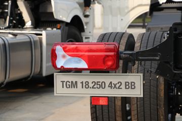 ��(MAN) ��TGMϵ���ؿ� 250���� 4X2����(TGM 18.150)ͼƬ