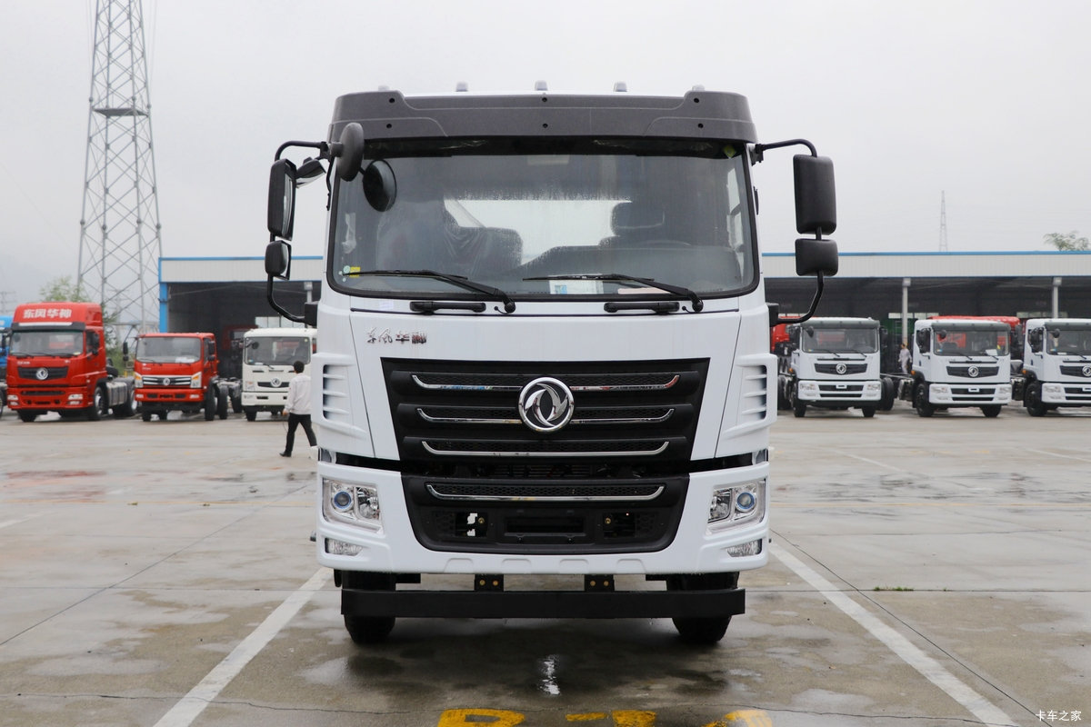 东风华神 F5 165马力 4X2 绿化喷洒车(天威缘牌)