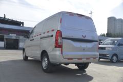 五菱 宏光V 2022款 劲取版 76马力 1.2L 汽油 2座封闭货车(国六)(液压助力) 五菱 宏光V 2022款 劲取版 76马力 1.2L 汽油 2座封闭货车(国六)(液压助力)