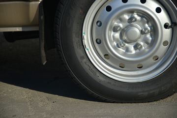 ���� �ٹ�EV 2.4T 2�� 4.49�״��綯��ջ���ͼƬ