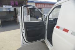 五菱 宏光PLUS 147马力 2座1.5L 厢式运输车(国六)