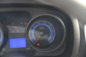 ������Խ�� X3 ��׼�� 1.5L ���� 112���� 2.55��˫������С��(������)(����)ͼƬ